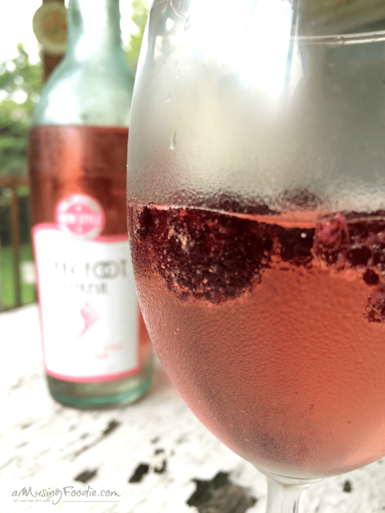 Barefoot Refresh is a vibrant, light-bodied spritzer that’s perfect to serve at fun, summertime occasions in celebration of ‘Spritzer Season!’
