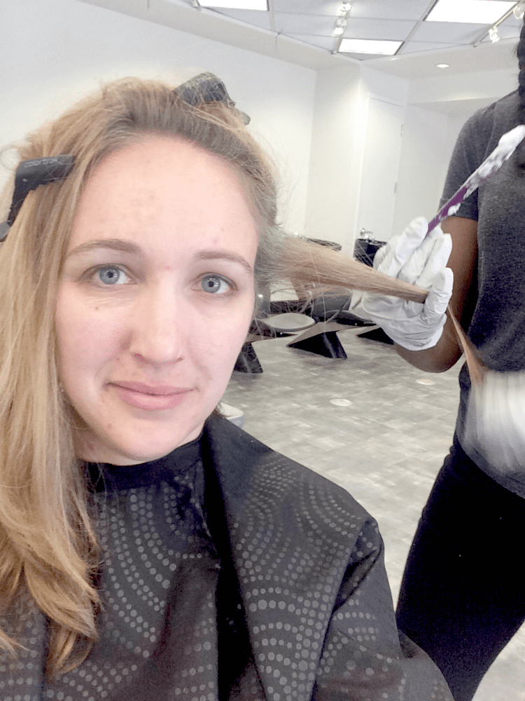 Getting a hair makeover by celebrity stylist Johnny Wright is one of those "right place; right time" opportunities.