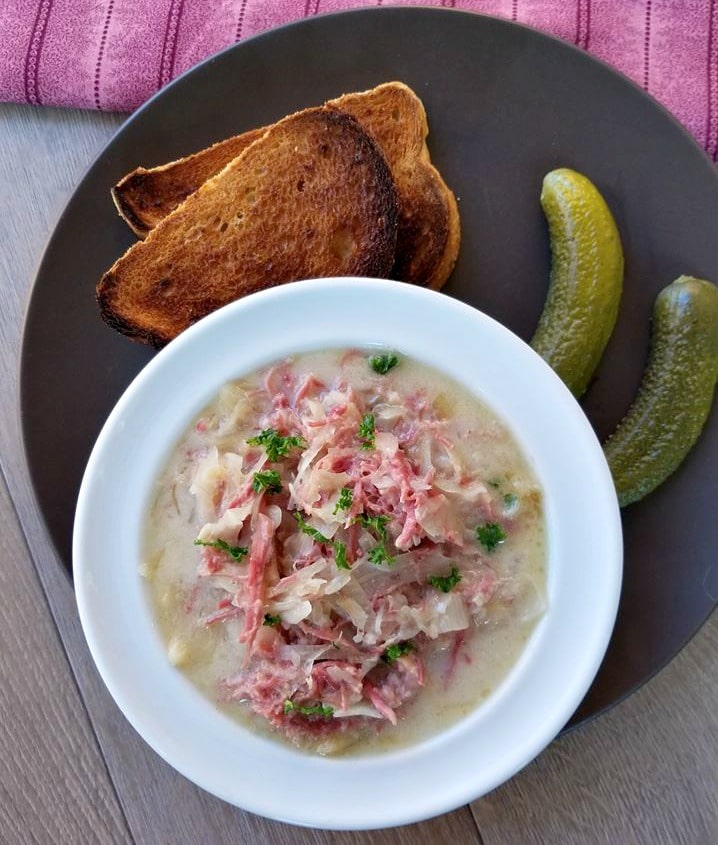 Even though most folks think about corned beef recipes in March thanks to St. Patrick's Day, corned beef makes for a yummy meal any time of the year! Try this corned beef recipe from canadiancookingadventures.com!